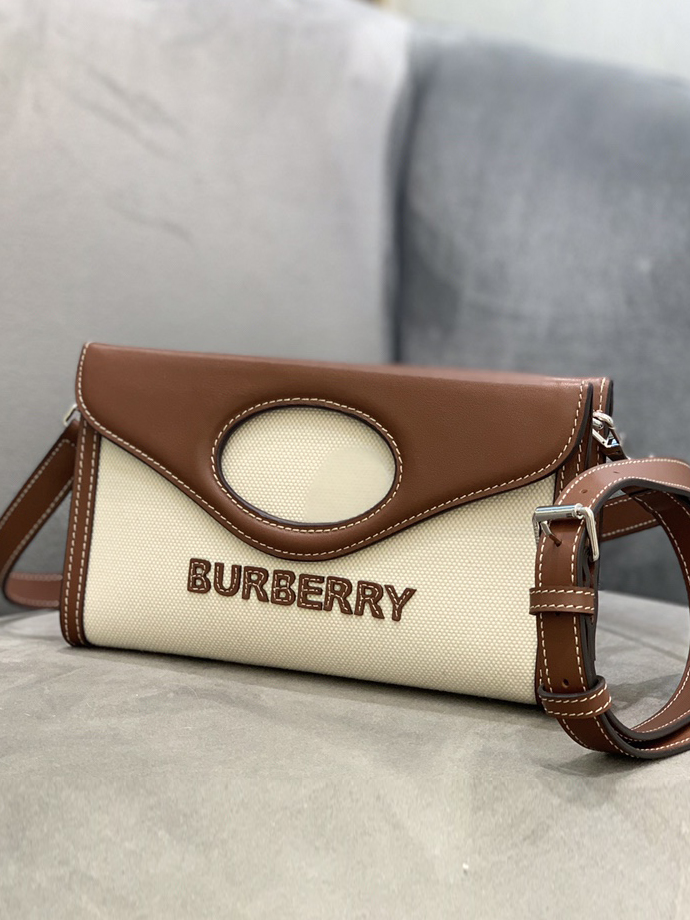 BURBERRY-버버리 캔버스 레더 폴드오버 포켓 백-133