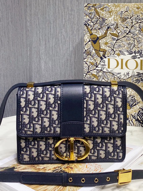 DO-1-30 몽테인백-148