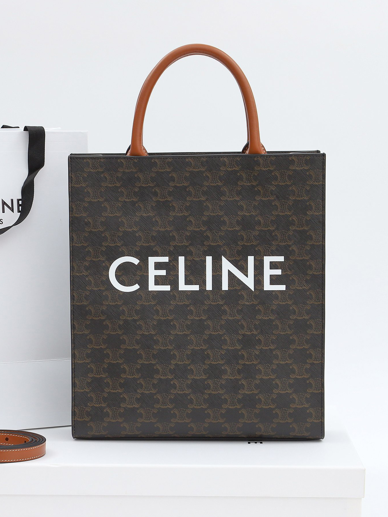 CELINE-트리오페 카바스 버티컬 백-2