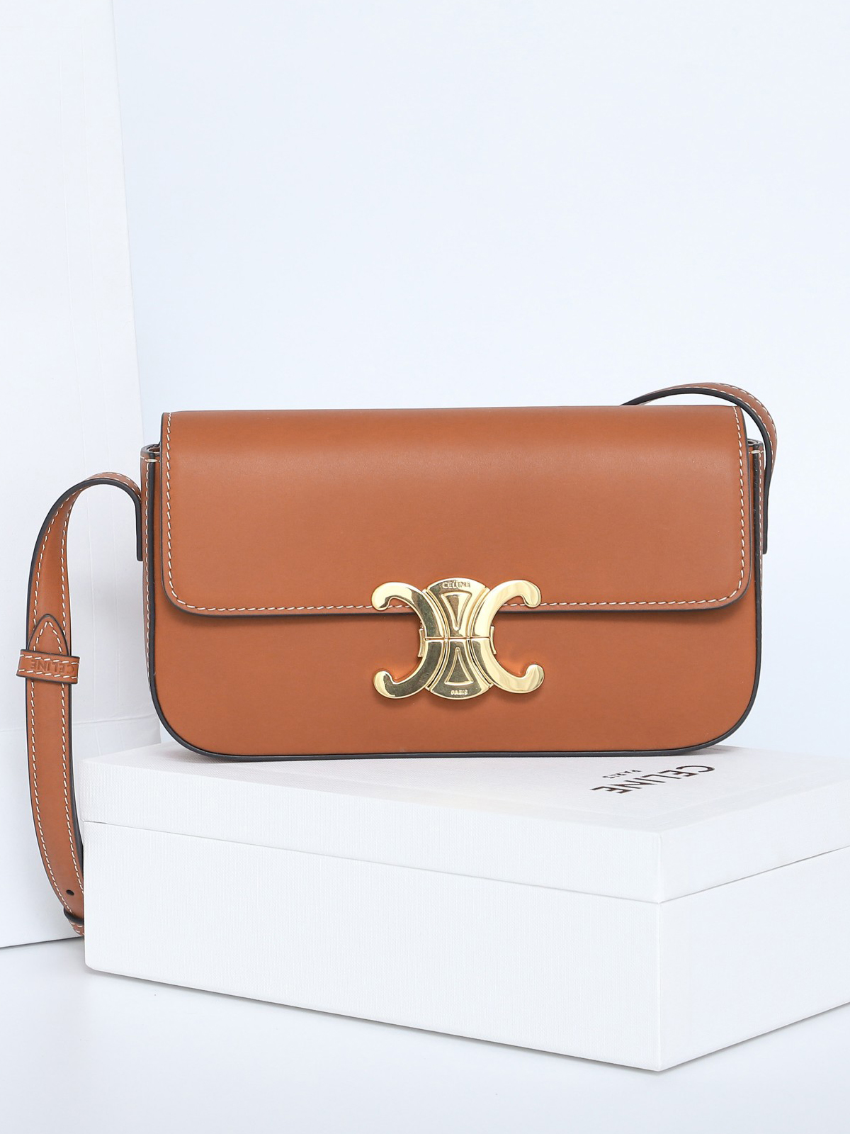 CELINE-트라이 옴프 숄더백-9