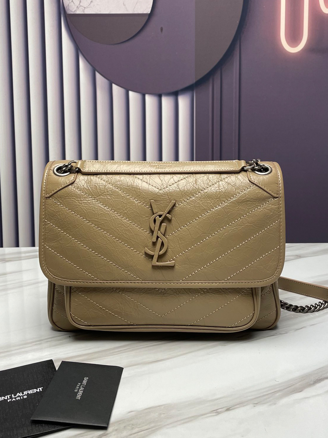 YSL-니키 미디엄 숄더백-12