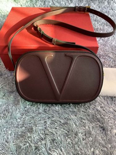 VALENTINO-가라바니 락스터드 백-4