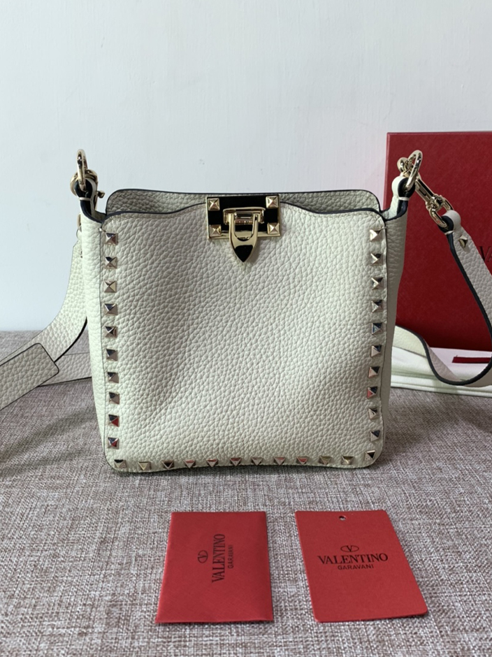 VALENTINO-VALENTINO-가라바니 락스터드 백-9