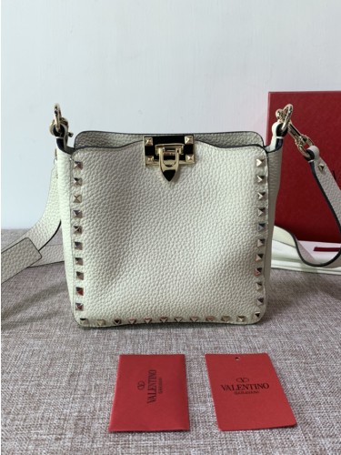 VALENTINO-VALENTINO-가라바니 락스터드 백-9