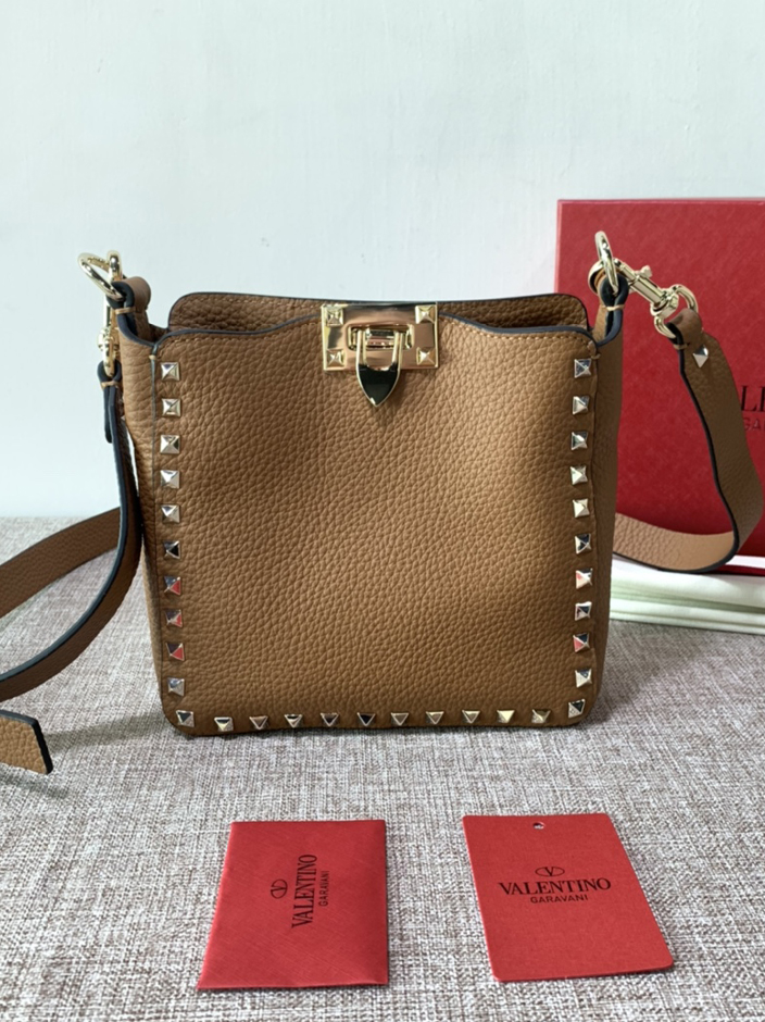 VALENTINO-VALENTINO-가라바니 락스터드 백-10
