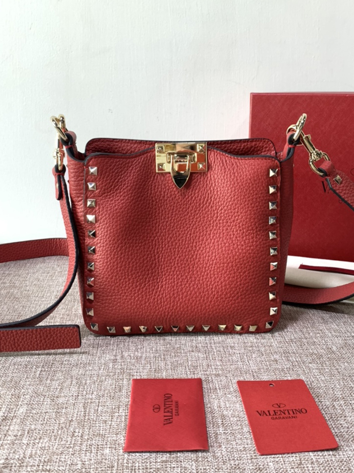 VALENTINO-VALENTINO-가라바니 락스터드 백-11
