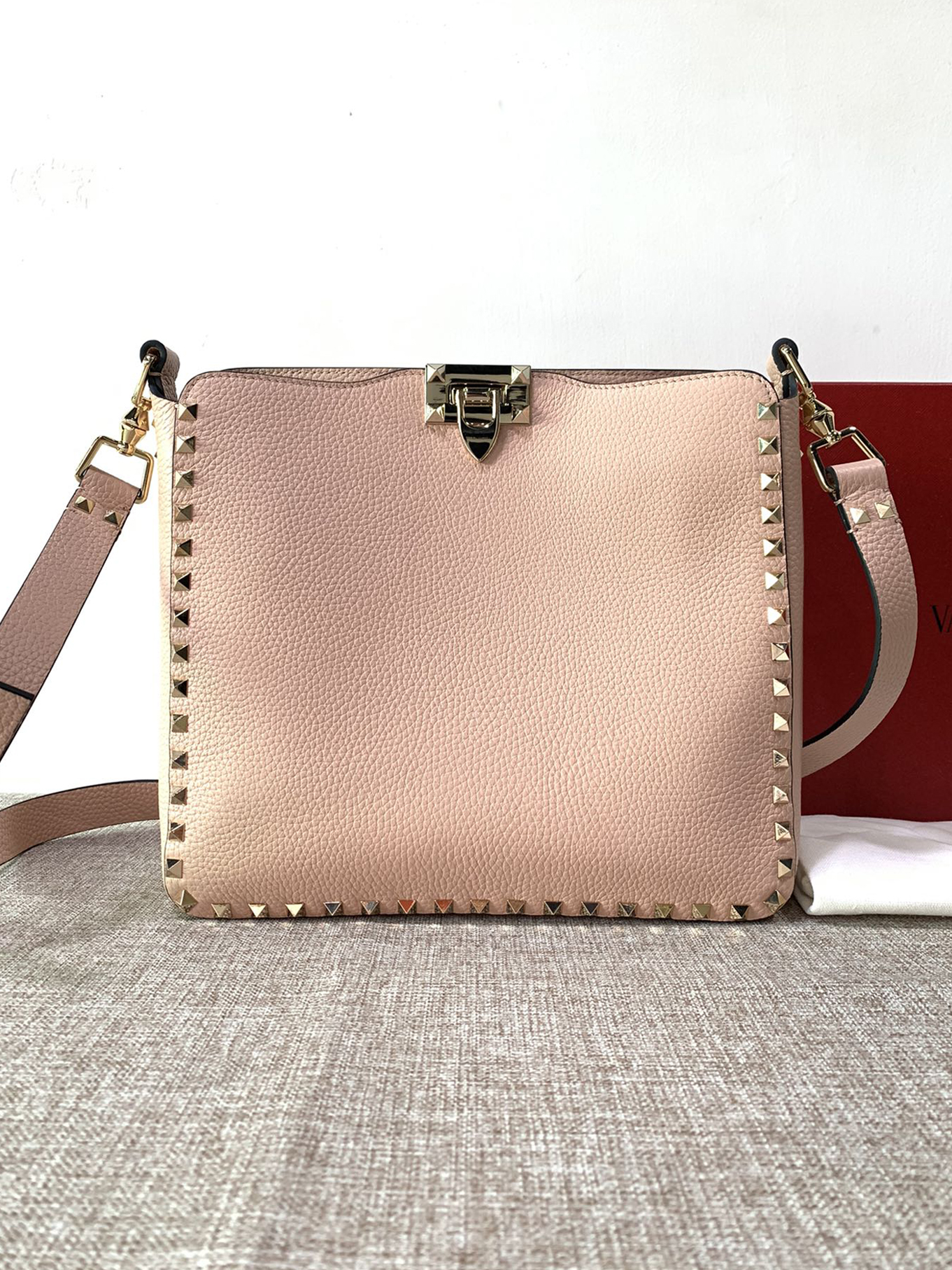 VALENTINO-VALENTINO-가라바니 락스터드 백-13