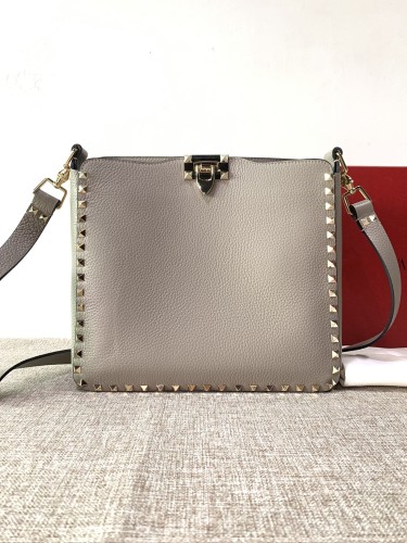 VALENTINO-VALENTINO-가라바니 락스터드 백-15