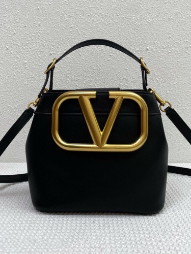 VALENTINO-Garavani SuperVee-26