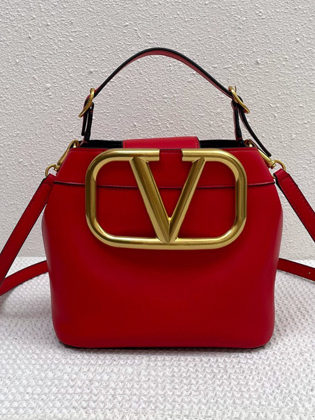 VALENTINO-Garavani SuperVee-29