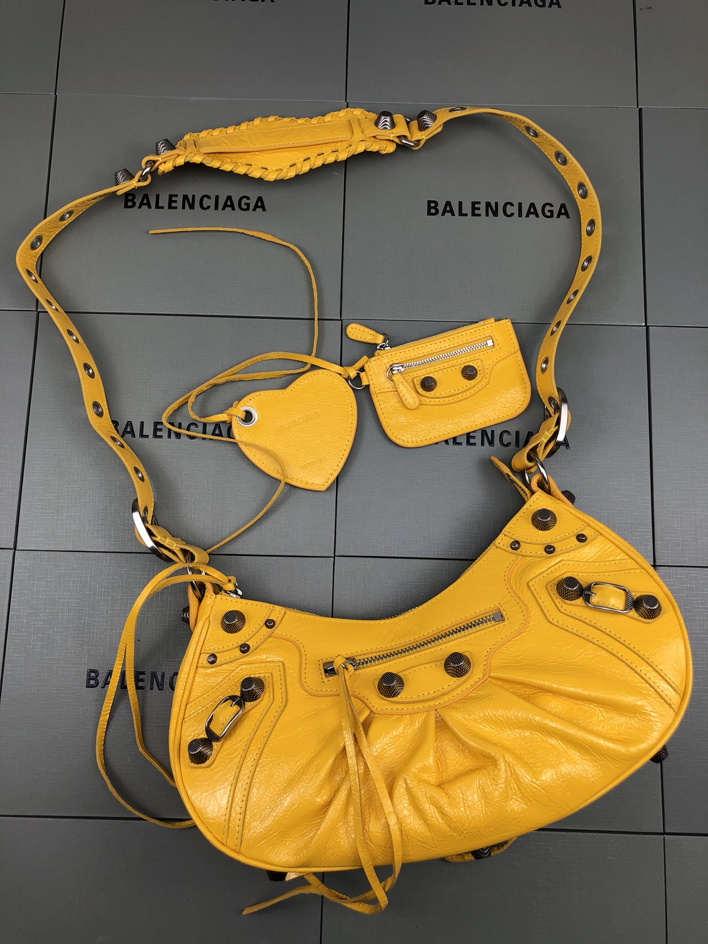 BALENCIAGA- LE CAGOLE 숄더백-4