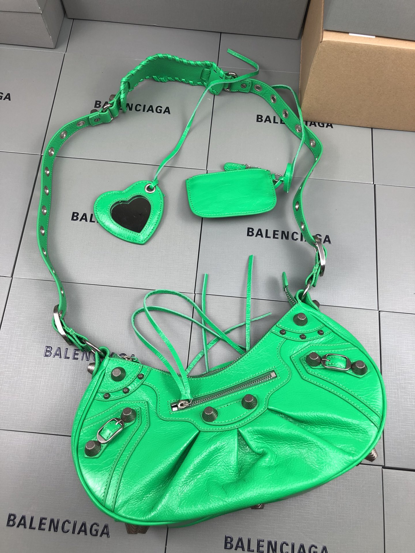 BALENCIAGA- LE CAGOLE 숄더백-12