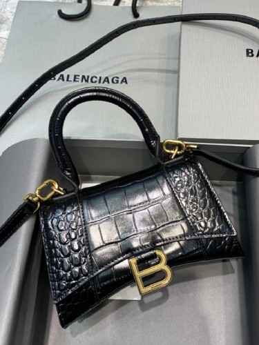 BALENCIAGA-크로커다일 엠보싱 카프스킨-30