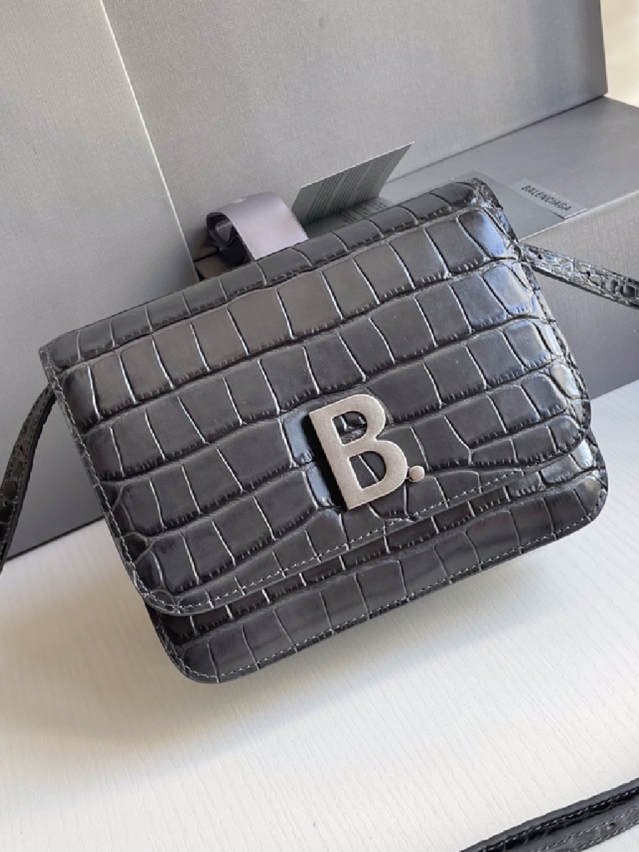 BALENCIAGA-샤이니 박스-55