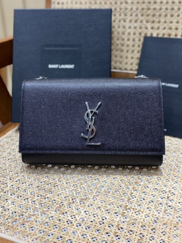 YSL-클래식 모노그램 캐비어 사첼백-116