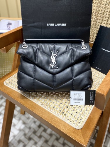 YSL-생로랑 LOULOU 루루 PUFFPER 푸퍼 숄더백 ( 29CM ) 577475-142