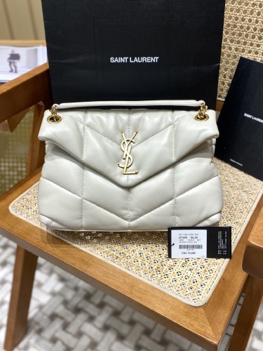 YSL-생로랑 LOULOU 루루 PUFFPER 푸퍼 숄더백 ( 29CM ) 577475-148