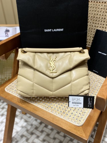 YSL-생로랑 LOULOU 루루 PUFFPER 푸퍼 숄더백 ( 29CM ) 577475-152