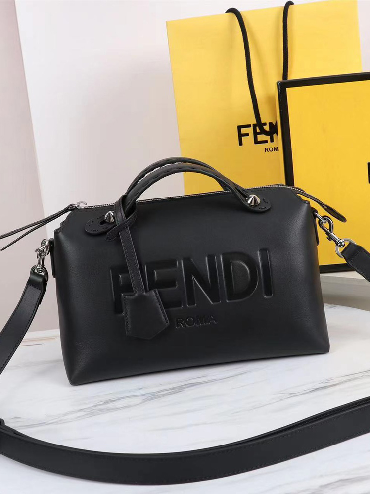 FENDI-바이더웨이-01