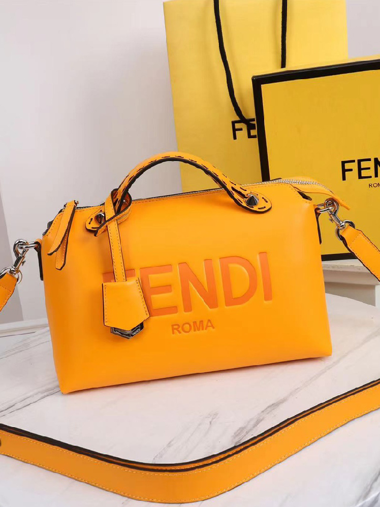 FENDI-바이더웨이-03