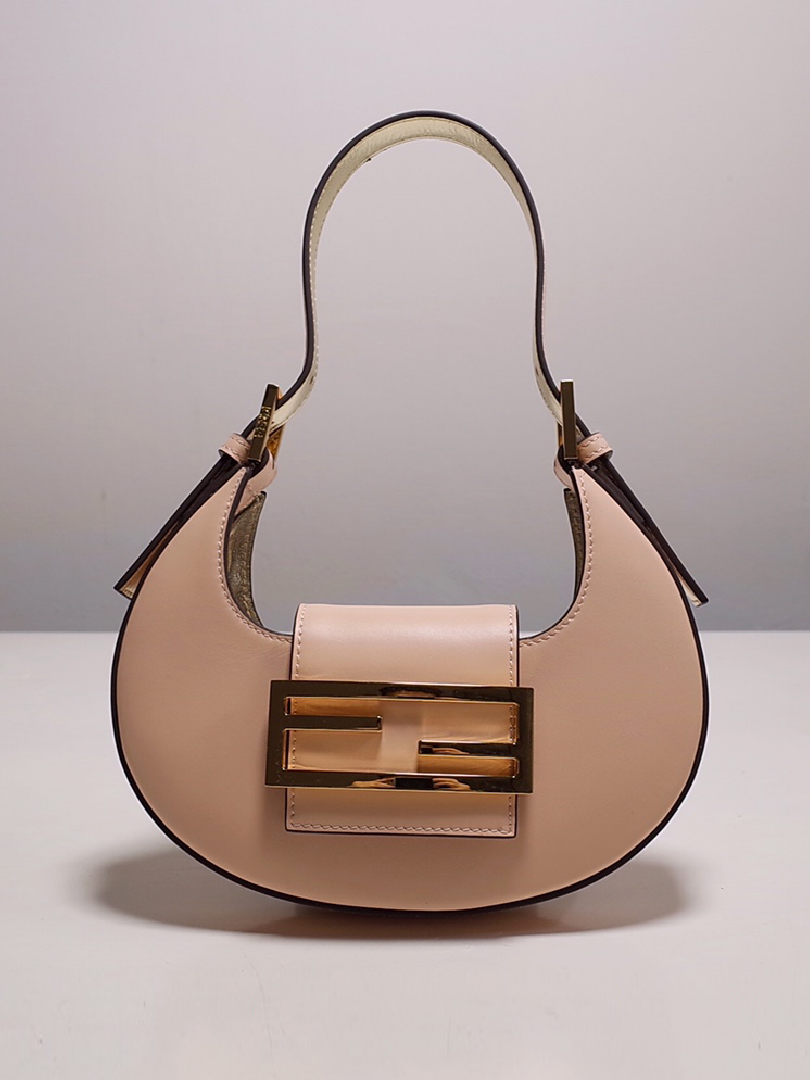 FENDI- 쿠키 페일 핑크 가죽 미니 백-57