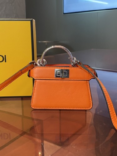 FENDI-피카부-60