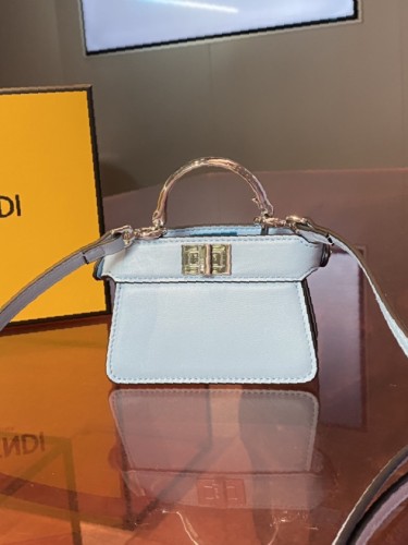FENDI-피카부-61