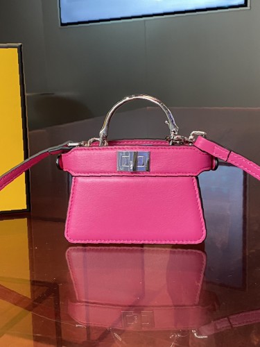 FENDI-피카부-63