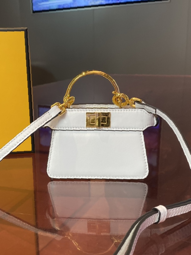 FENDI-피카부-66