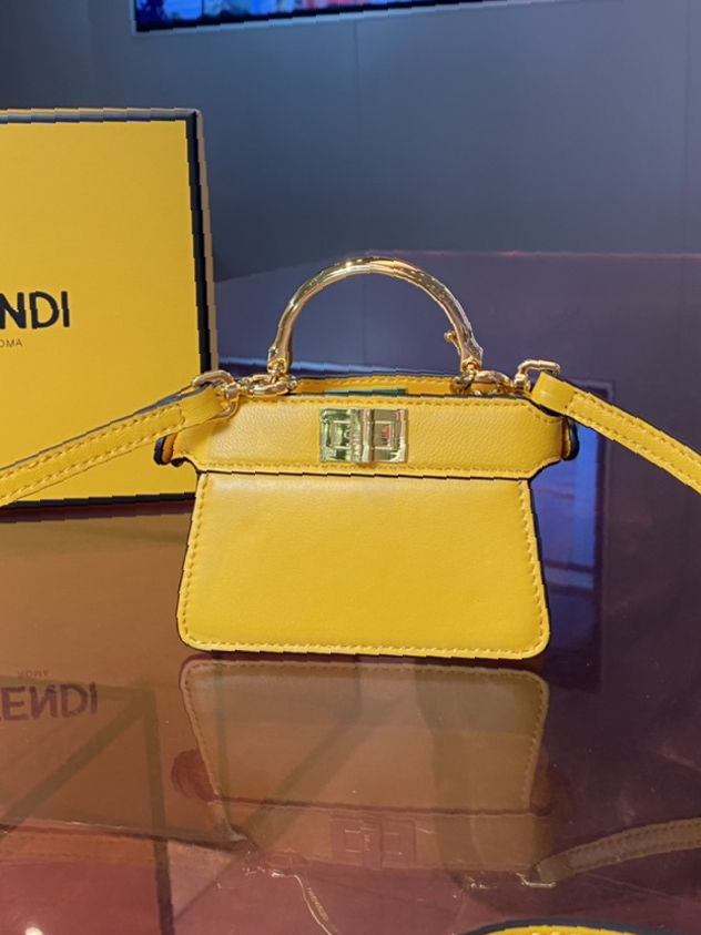 FENDI-피카부-67