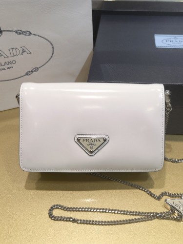 PRADA-브러시드 가죽 숄더백-17