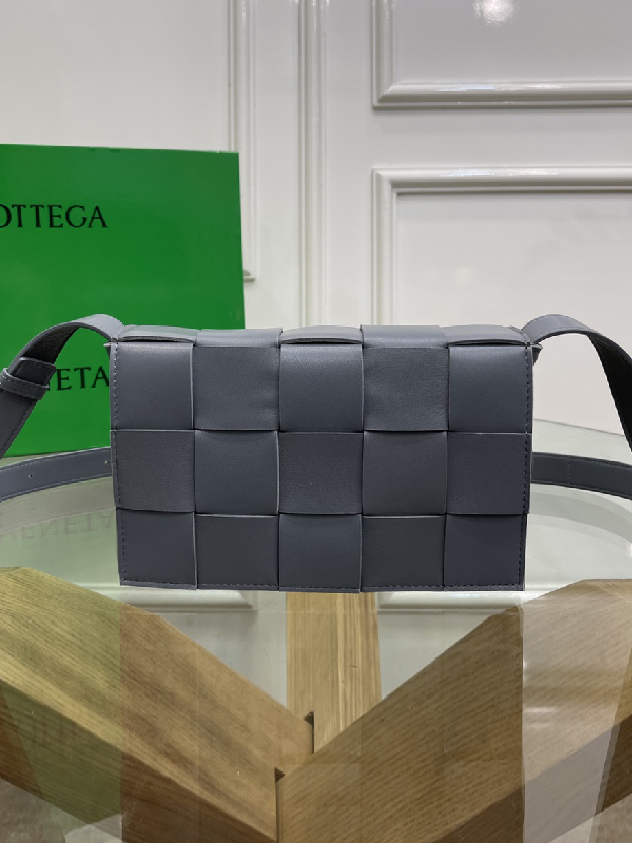 BOTTEGA-카세트 백-11