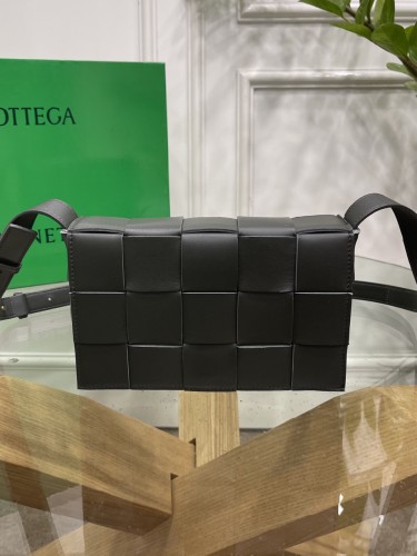 BOTTEGA-카세트 백-12