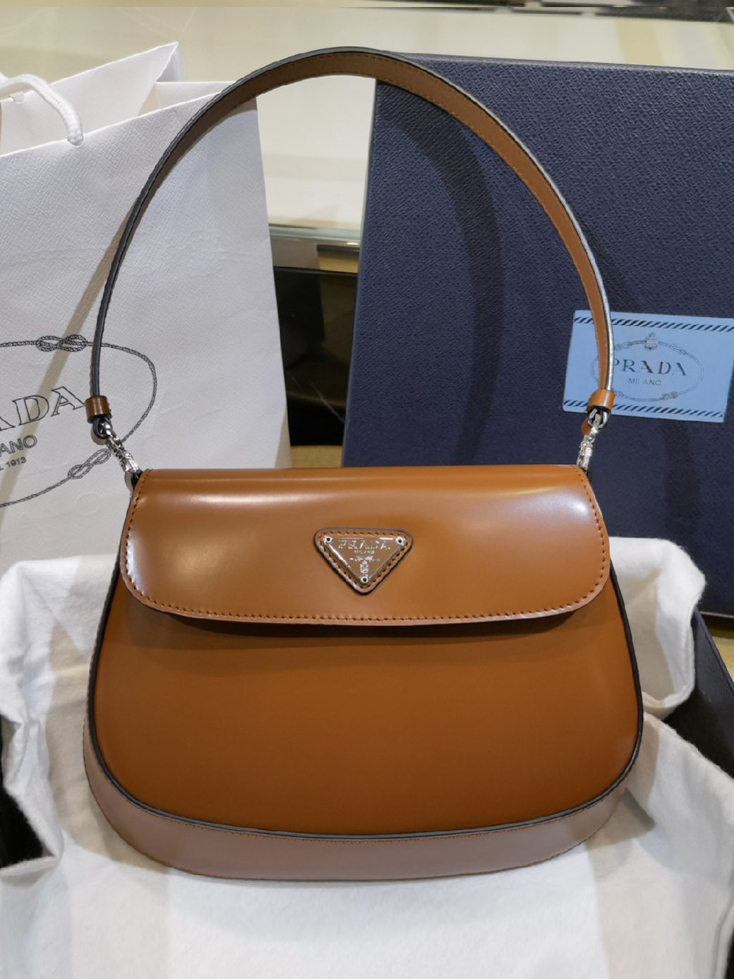 PRADA-클레오 브러시드 플랩백-51