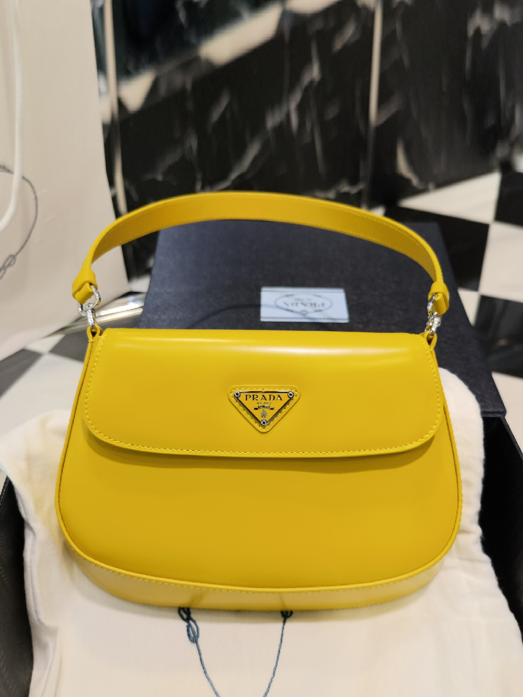 PRADA-클레오 브러시드 플랩백-55