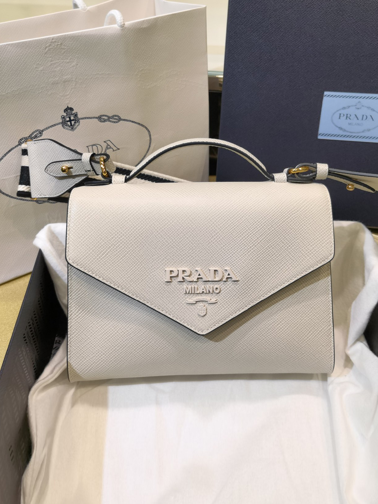 PRADA-모노크롬 사피아노-75