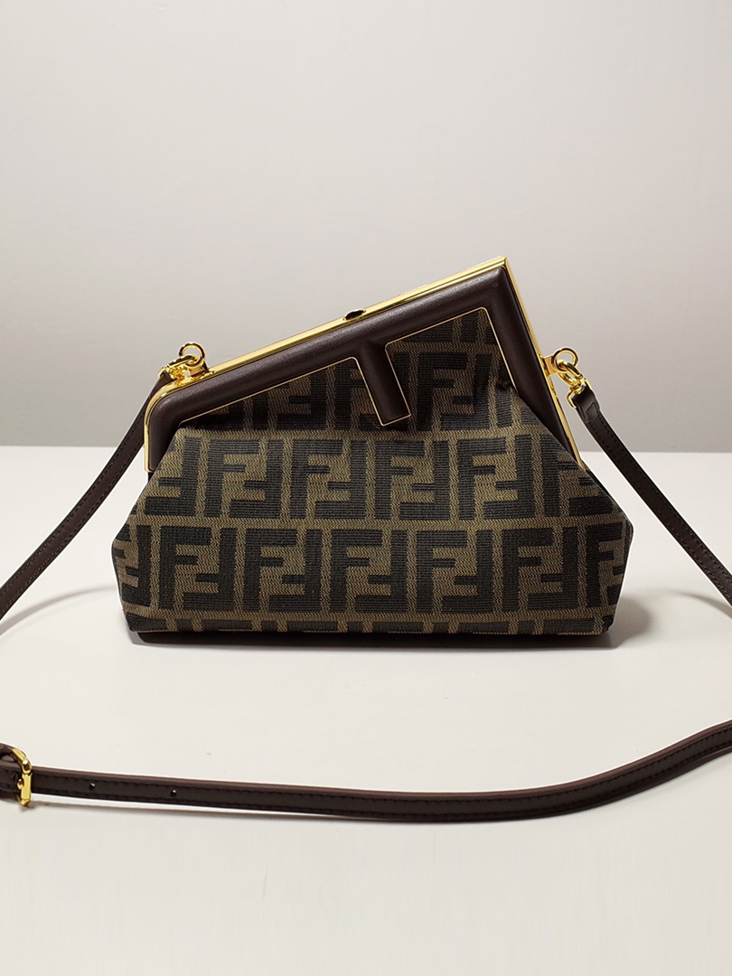FENDI-퍼스트 스몰-83