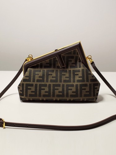 FENDI-퍼스트 스몰-83