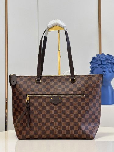 LV-이에나 MM 숄더백-137