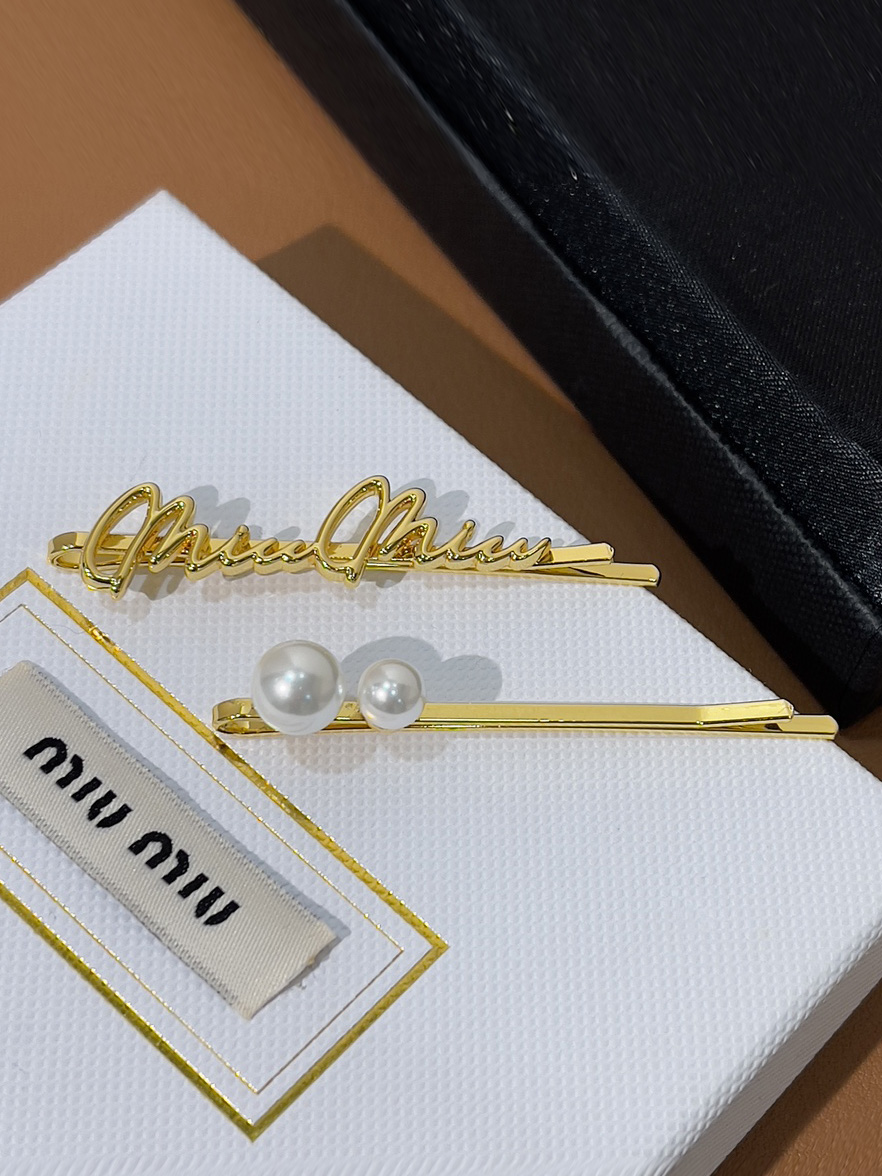 MIUMIU-머리핀-ACC467