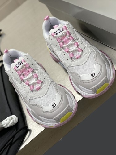 BALENCIAGA-스니커즈-18