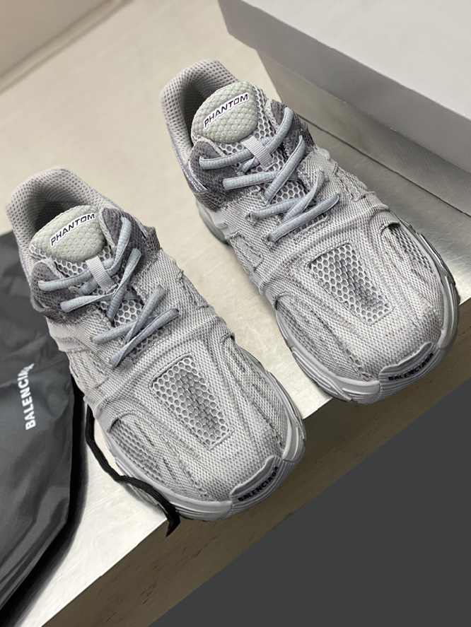 BALENCIAGA-스니커즈-23