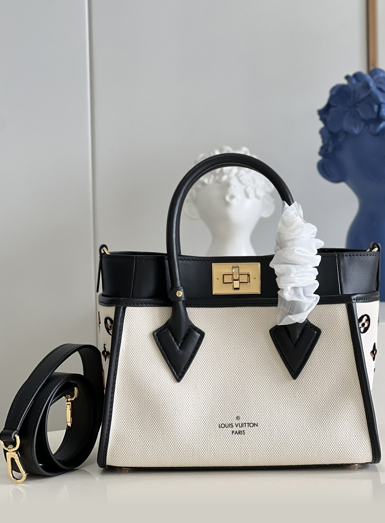 LV-온 마이 사이드-B08