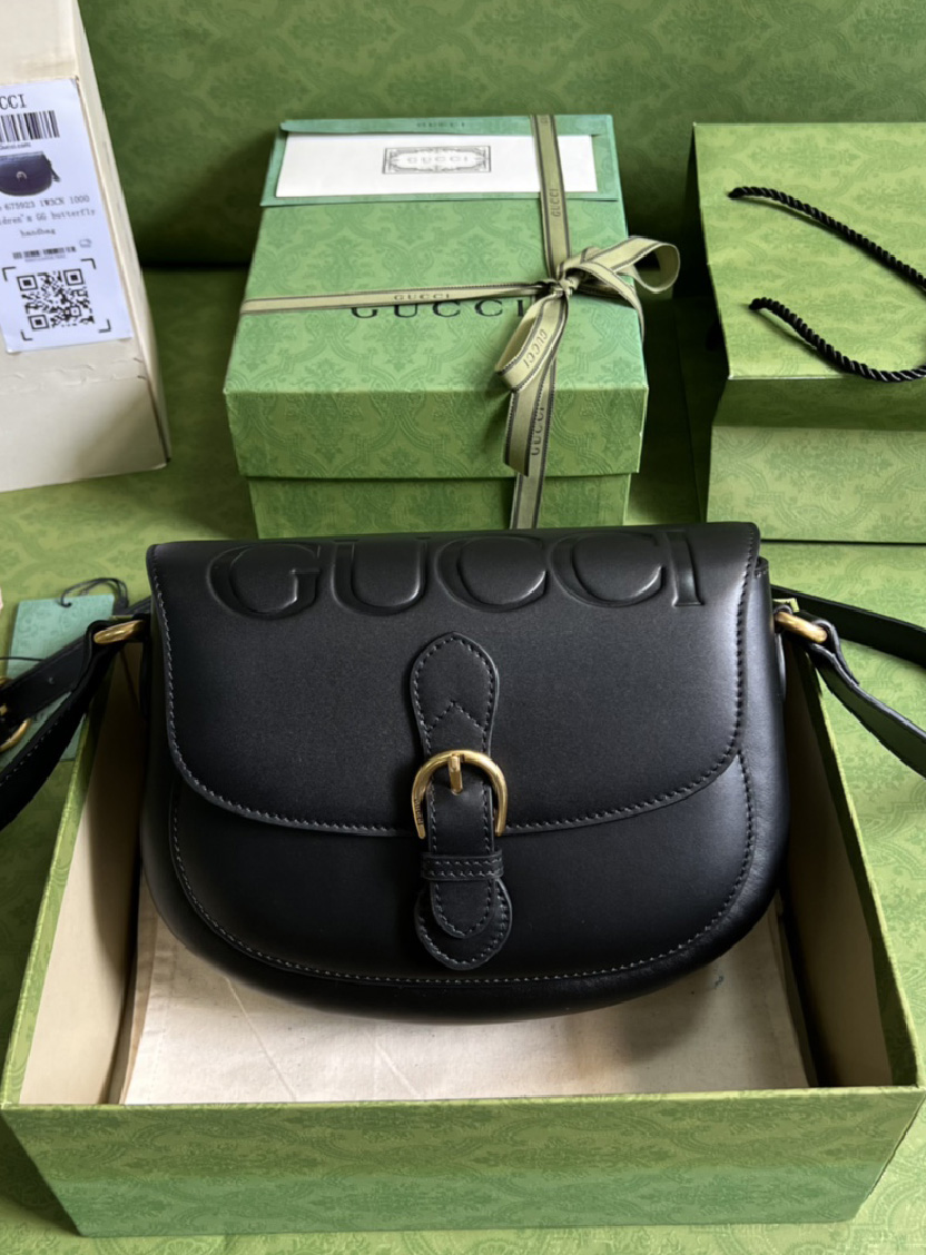 GUCCI-엠보스드 로고 숄더백-B22