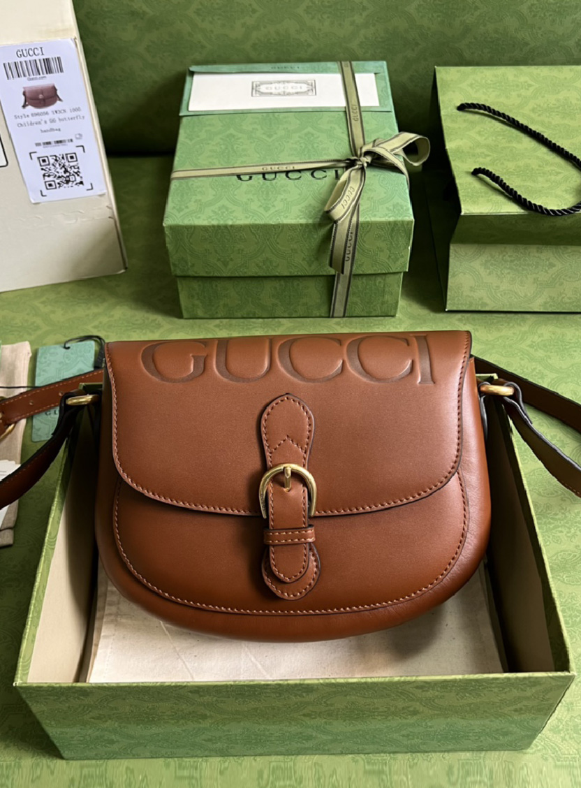 GUCCI-엠보스드 로고 숄더백-B23