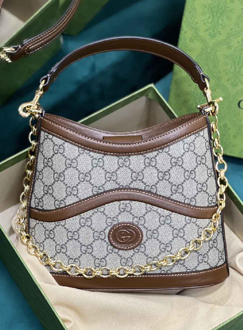 GUCCI-인터르킹 G 라지 숄더백-B31