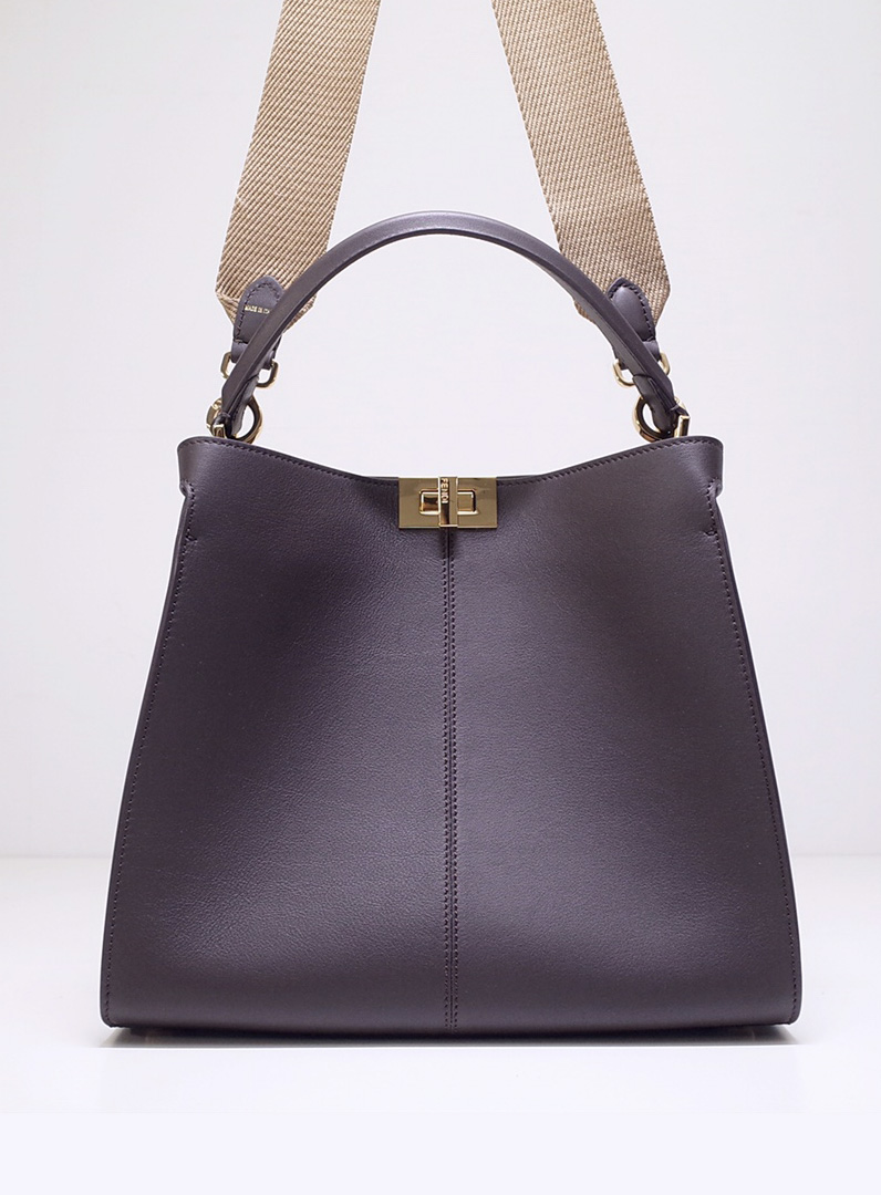 FENDI-피카부 비쉬 X 라이트 백 미디엄-B05