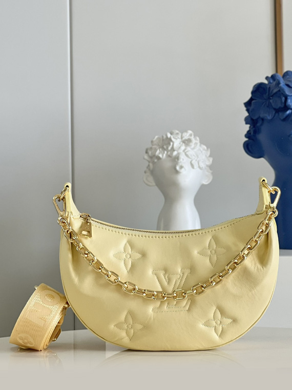 LV-루이비통 오버 문 숄더백-B41