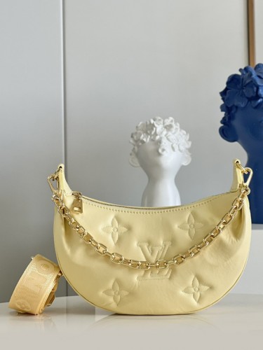 LV-루이비통 오버 문 숄더백-B41