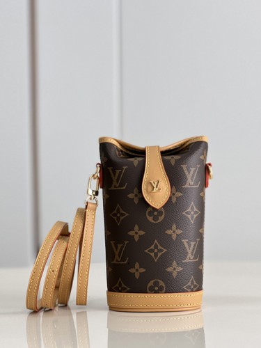 LV-루이비통 폴드미 파우치-B56